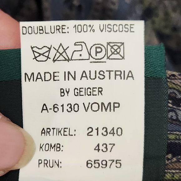 Vintage Geiger Women's Pleated Blue & Green Paisley Maxi Skirt 38 (S) - Picture 11 of 11